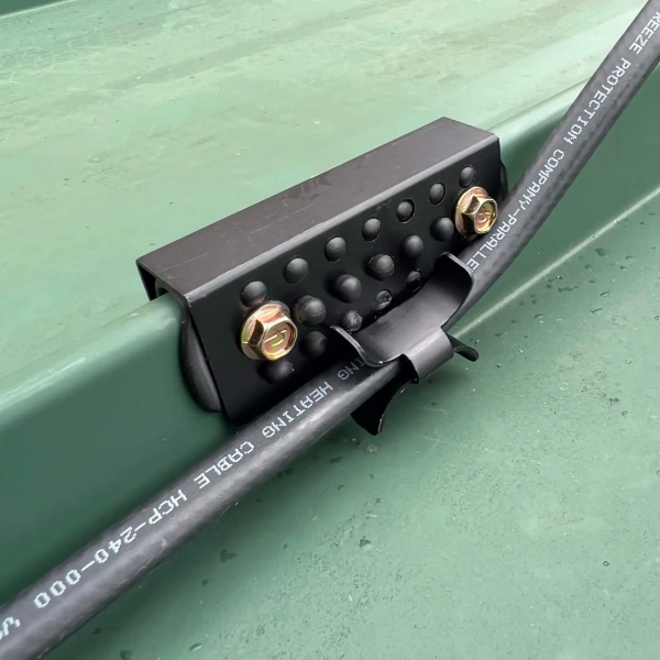 Standing Seam Heat Tape Clip with Heat Tape